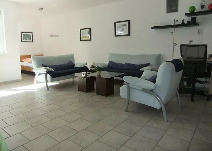 Beautiful Apartment Im Zentrum Von Sankt Augustin